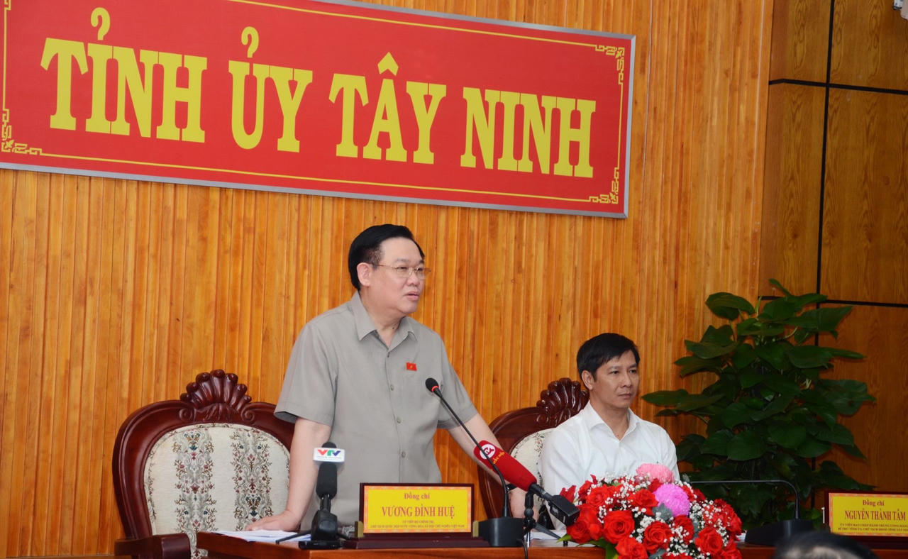 Chủ tịch Quốc Hội Vương Đình Huệ đề nghị Tây Ninh sớm thực hiện đề án Khu kinh tế Cửa khẩu Mộc Bài