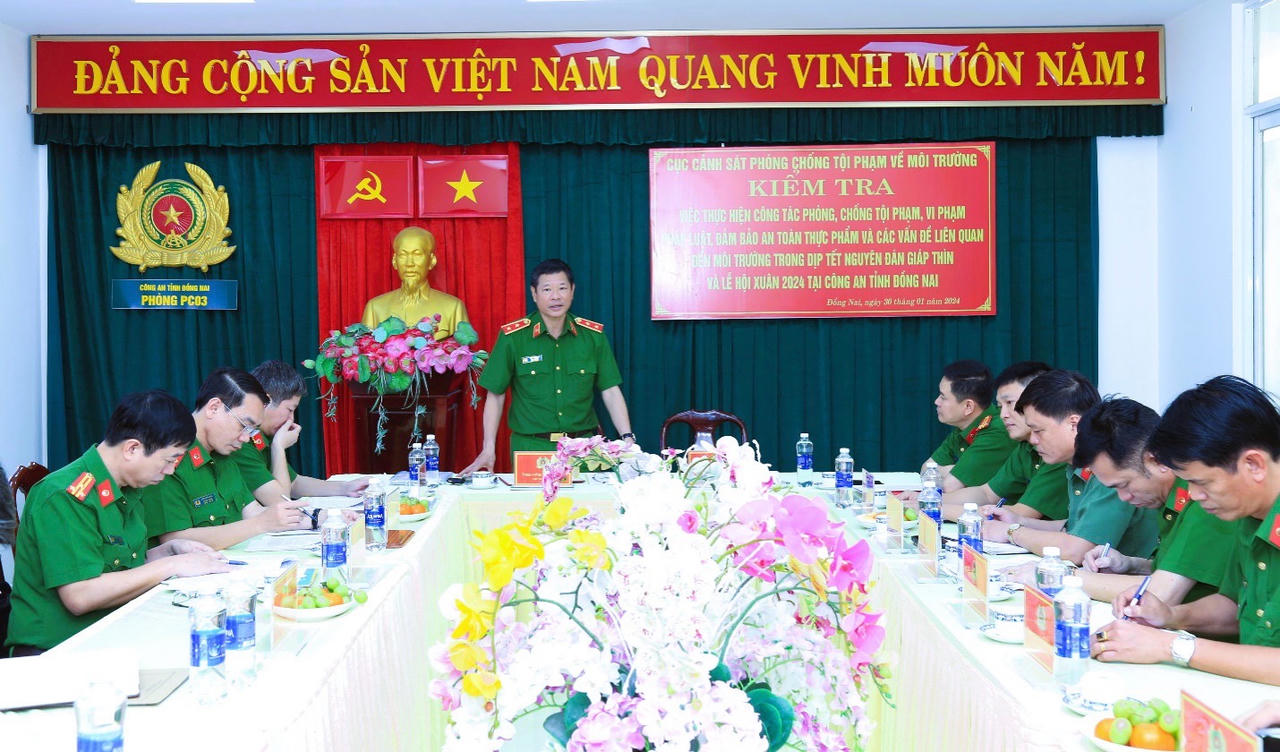 Cục Cảnh sát môi trường kiểm tra công tác tại Đồng Nai