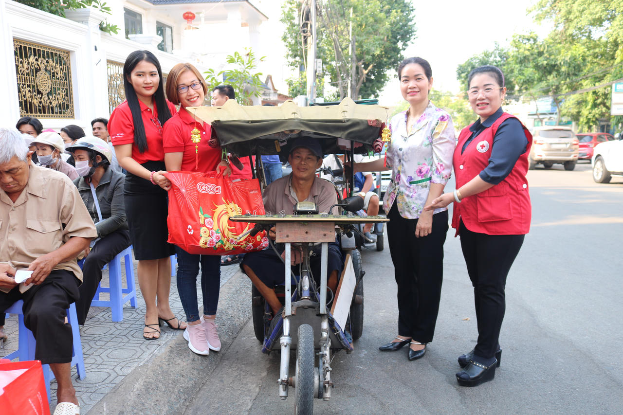 Trao quà Tết tặng nạn nhân chất độc da cam, gia đình khó khăn ở Đồng Nai