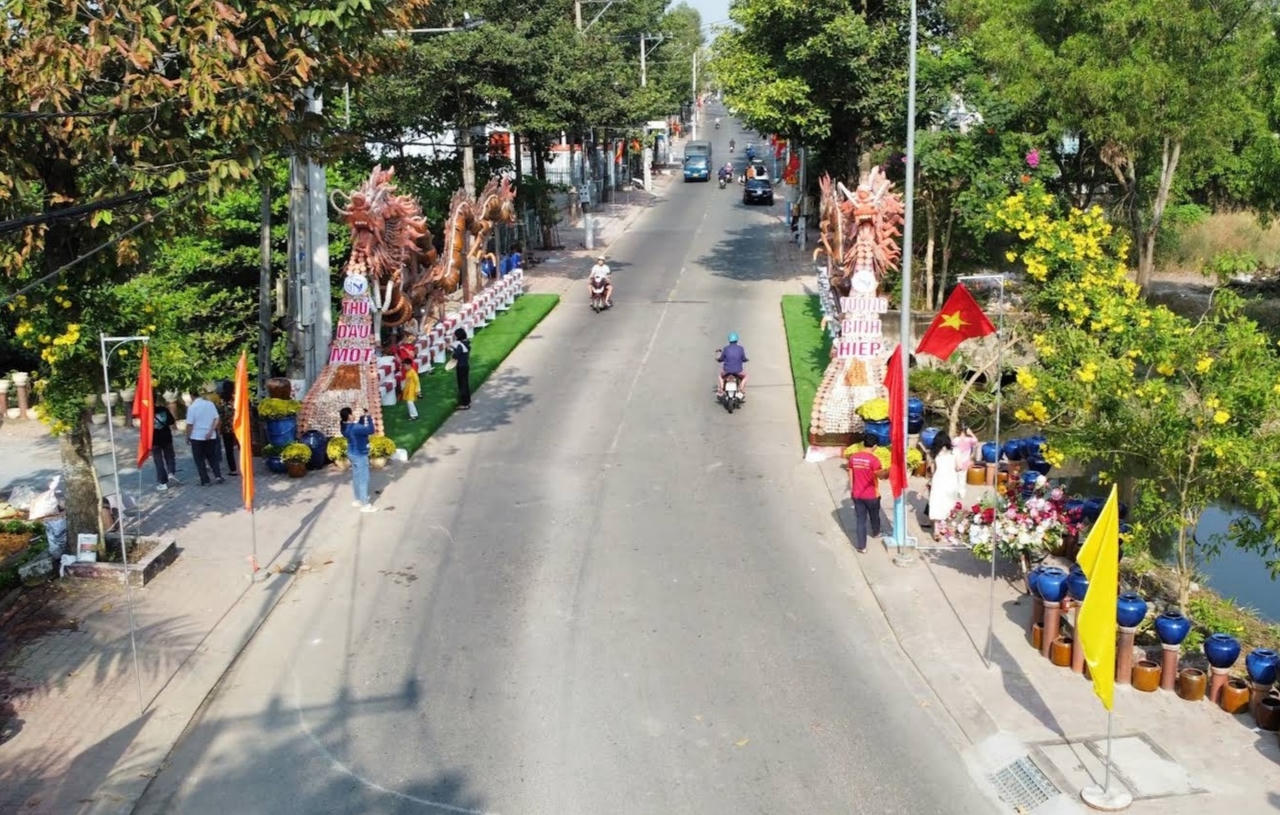 “Song long cầu Bà Sảng” rồng gốm độc lạ Bình Dương