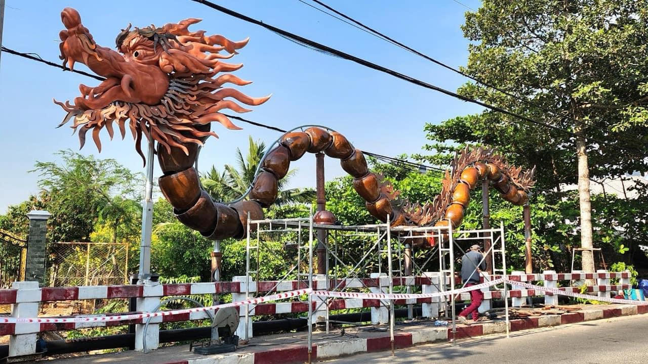 “Song long cầu Bà Sảng” rồng gốm độc lạ Bình Dương