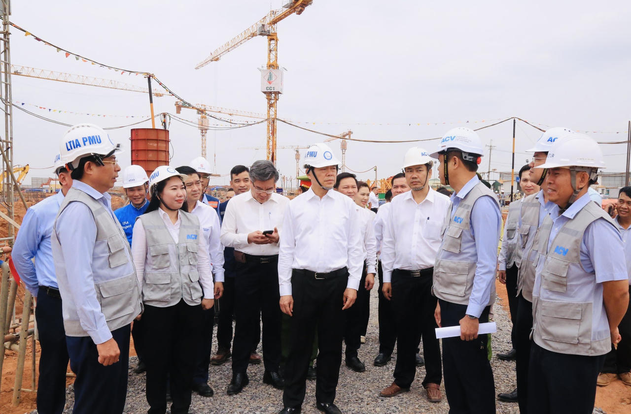 Lãnh đạo tỉnh Đồng Nai chúc tết người lao động tại dự án sân bay Long Thành