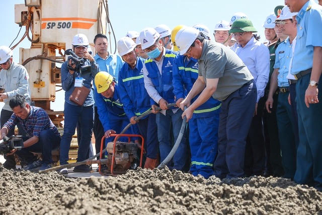 Thủ tướng Phạm Minh Chính kiểm tra tiến độ dự án Sân bay Long Thành