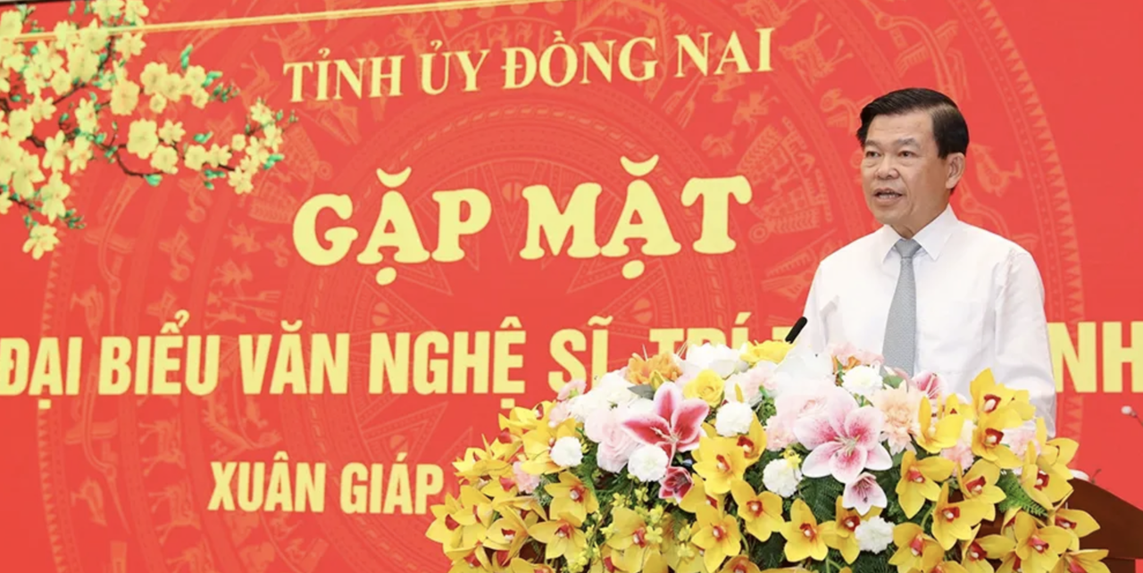 Tạo điều kiện cho đội ngũ văn nghệ sĩ và trí thức ở Đồng Nai cống hiến