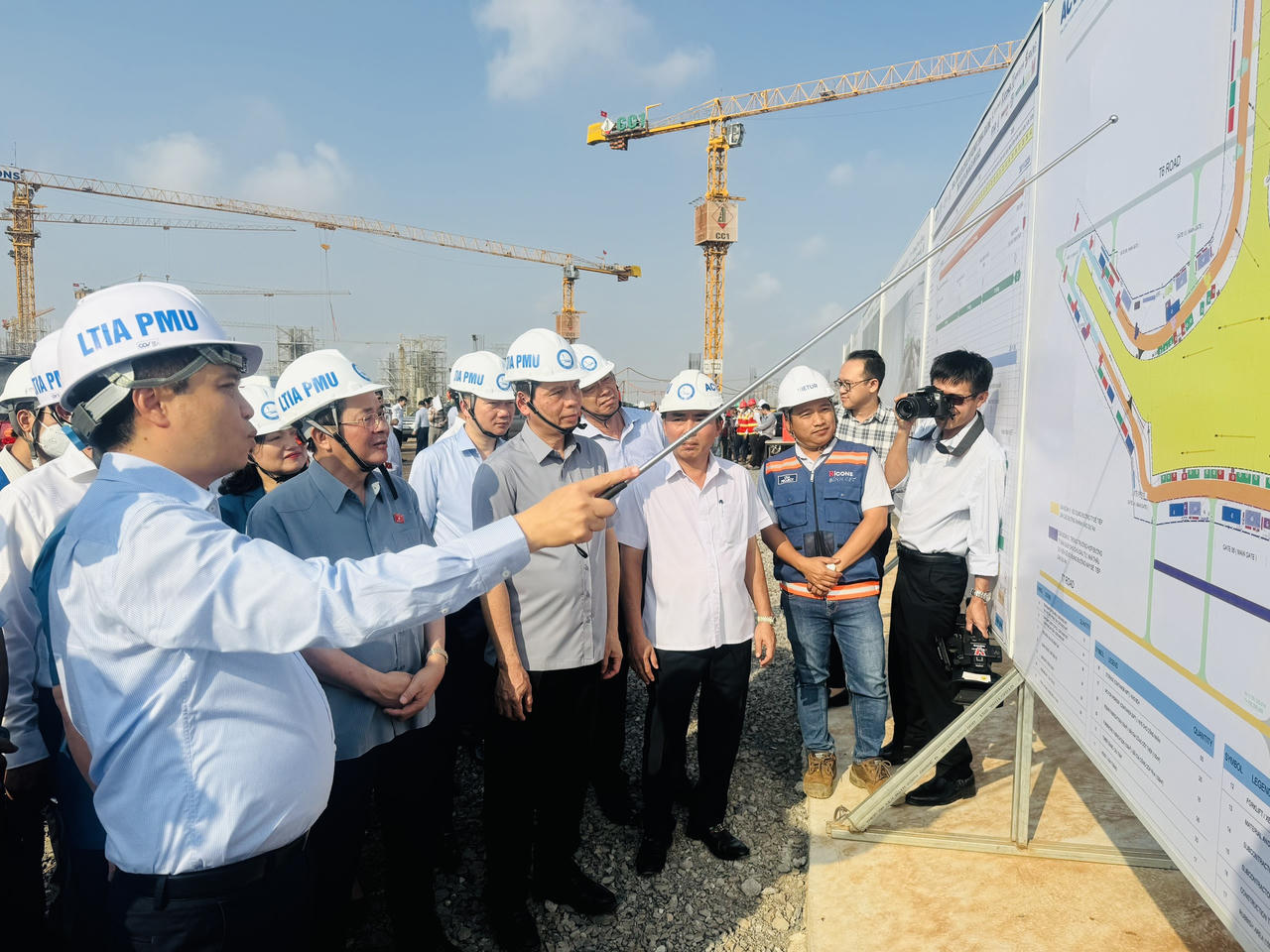 Phó Chủ tịch QH Nguyễn Đức Hải thị sát các công trường trọng điểm quốc gia tại Đồng Nai