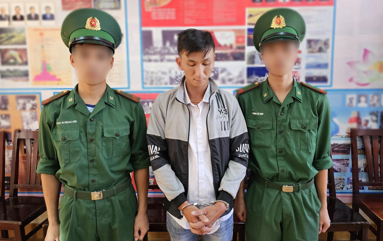 Bắt giữ 2 vụ tàng trữ ma túy đá