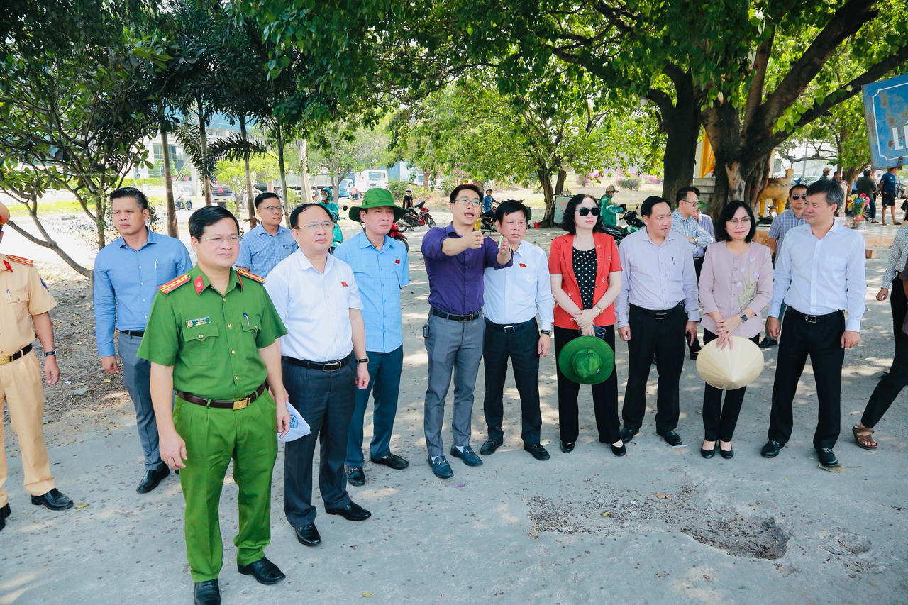 Đoàn giám sát Quốc hội thị sát các 'điểm đen' giao thông ở Đồng Nai