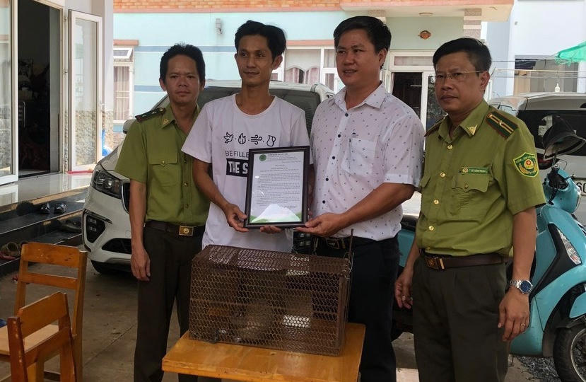 "Khách quý" đi lạc vào nhà dân được trao trả Vườn quốc gia Cát Tiên
