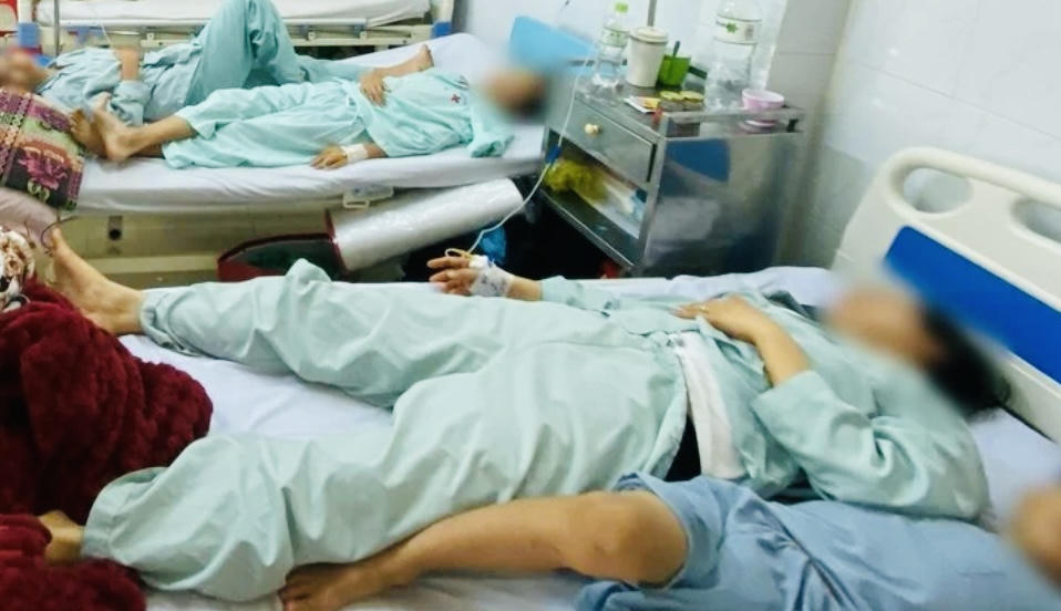 Cục An toàn thực phẩm làm việc với Đồng Nai vụ gần 500 người ngộ độc do ăn bánh mì