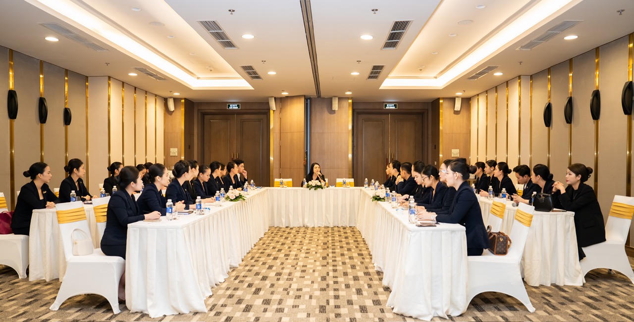 Viện thẩm mỹ DIVA: Văn hóa ‘Phục vụ từ trái tim’ thấm nhuần trong mỗi người DIVA