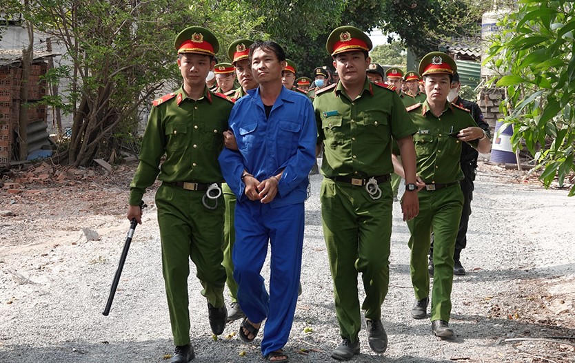 Bắt 2 cán bộ bảo kê cho “cát tặc” ở Bình Thuận 