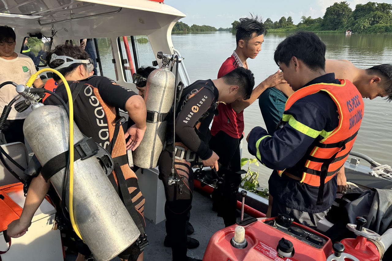 3 bé gái tử vong khi tắm sông Sài Gòn