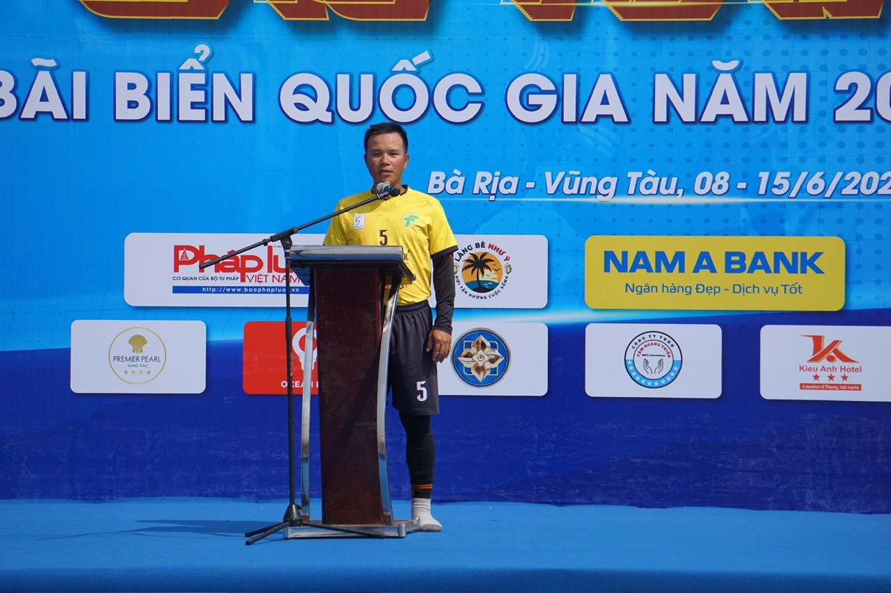 Tưng bừng khai mạc Giải vô địch Cầu mây bãi biển quốc gia năm 2024