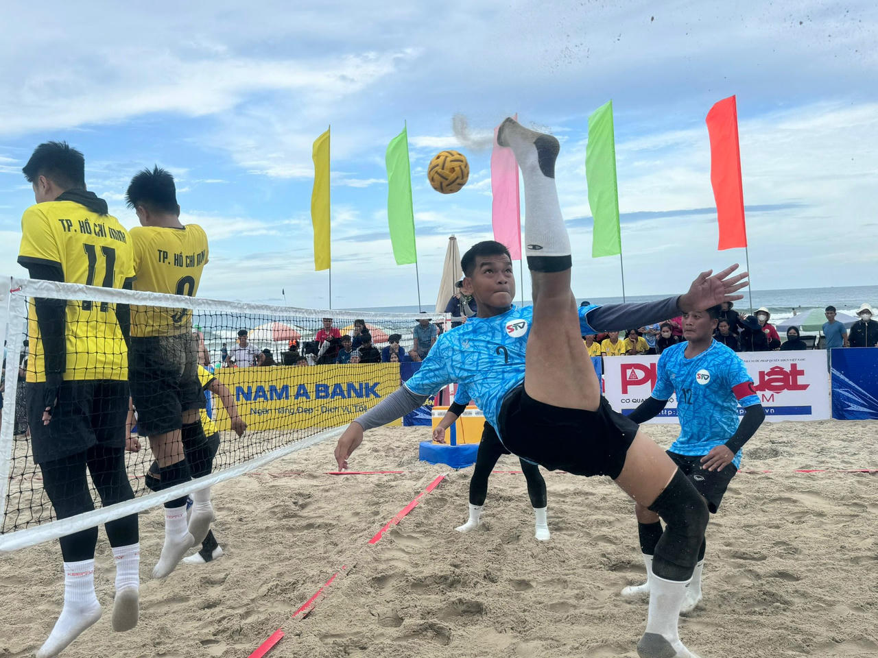 Sóc Trăng và Hà Nội lên ngôi tại hai nội dung thi đấu của Giải vô địch cầu mây bãi biển quốc gia năm 2024