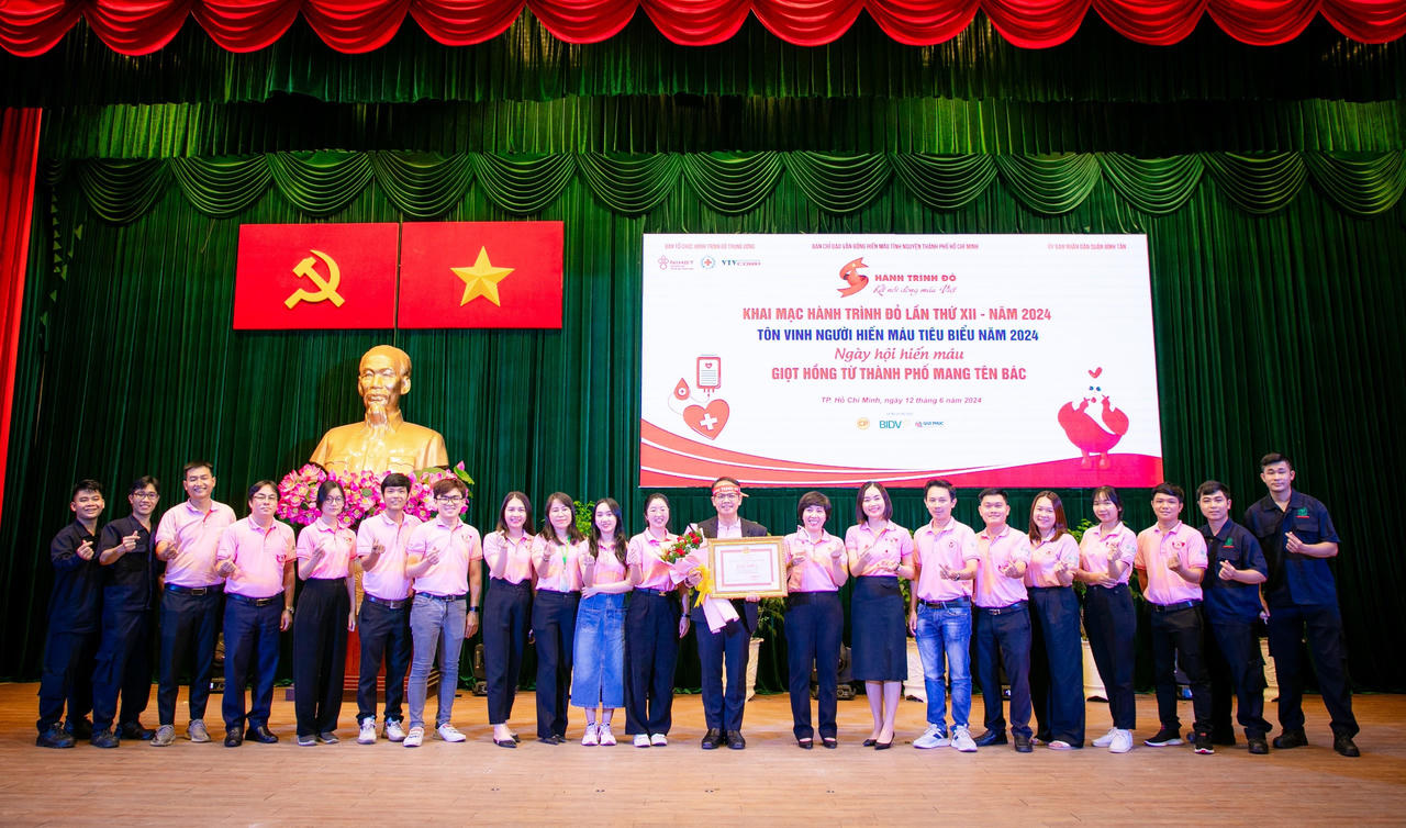 Hành trình Đỏ 2024 : Tôn vinh những gương mặt tiêu biểu