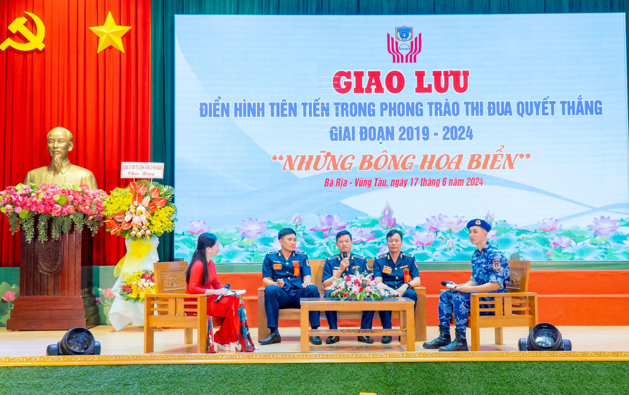 200 đại biểu tham gia chương trình giao lưu 'Những bông hoa biển'