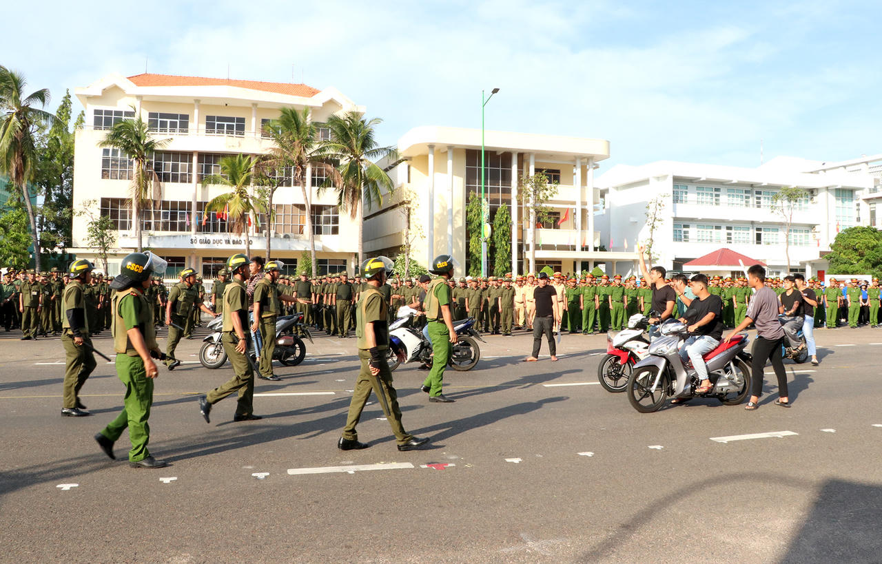 Các địa phương đồng loạt ra mắt lực lượng tham gia bảo vệ ANTT ở cơ sở