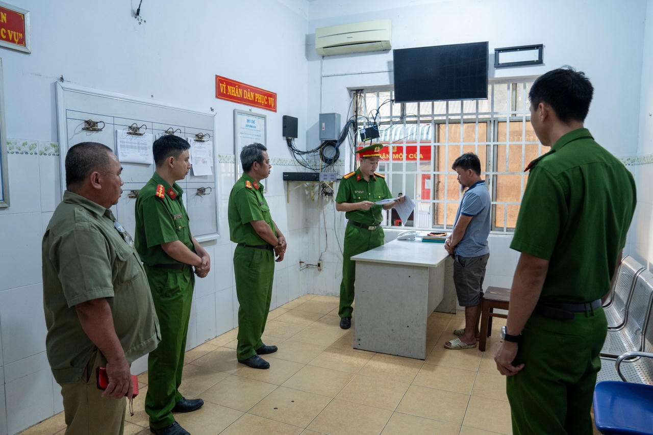 Xử lý một phụ nữ lái ô tô đi ngược chiều trên địa bàn TP Vũng Tàu