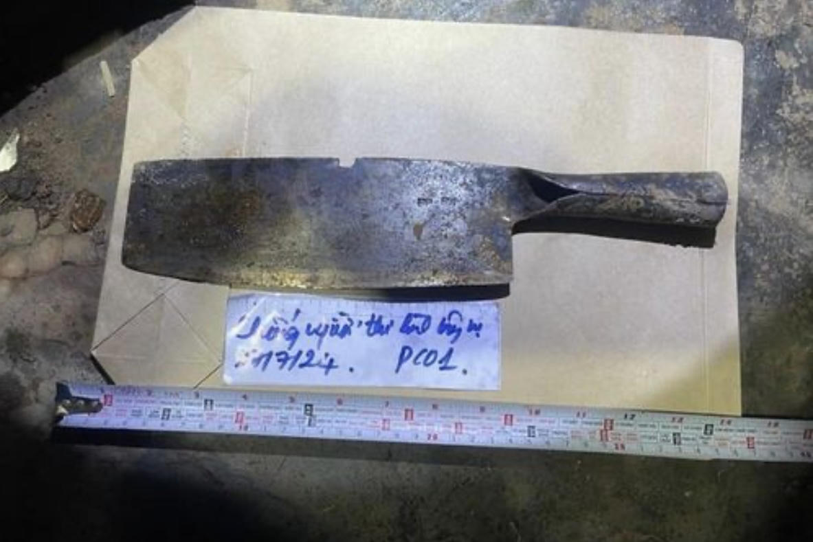 Một đại úy công an bị chém trọng thương