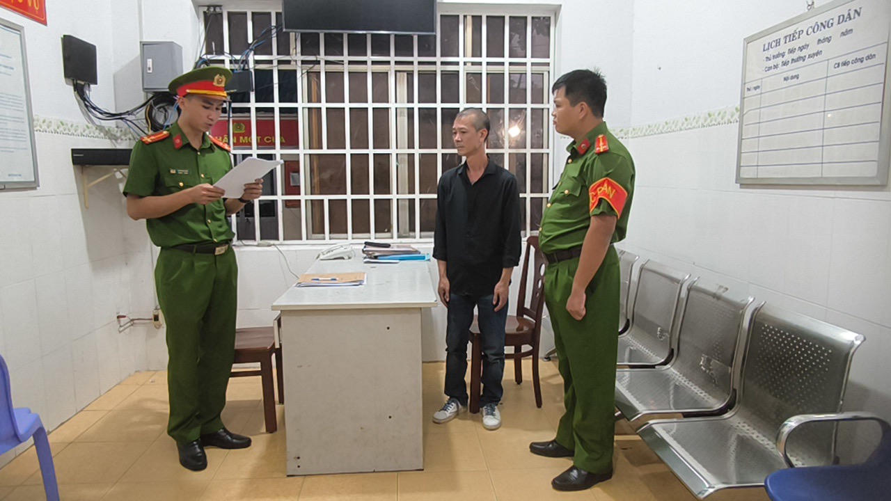 Không trả lại số tiền bỗng dưng "bay" đến tài khoản, người đàn ông vướng vòng lao lý