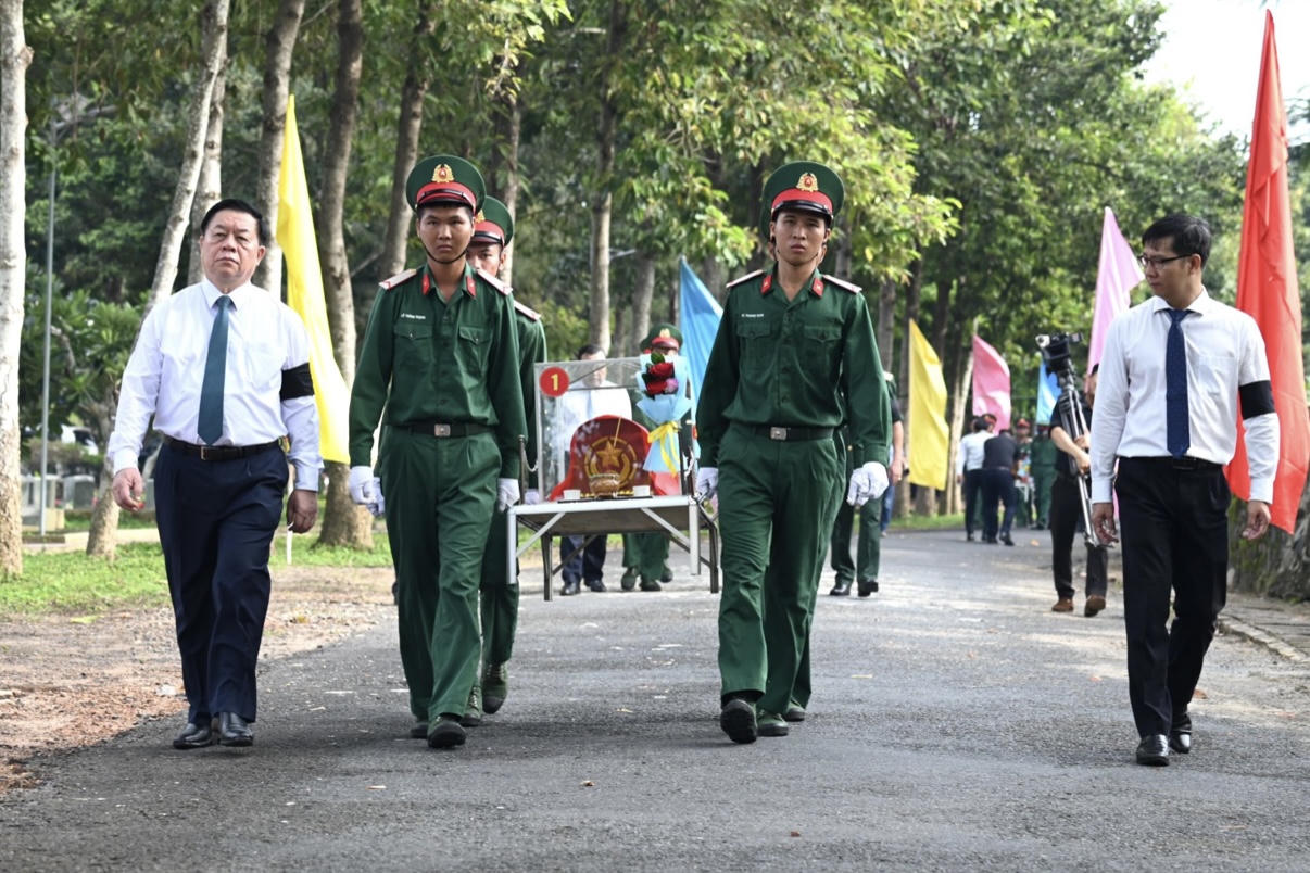 Trưởng Ban Tuyên giáo Trung ương dự Lễ truy điệu, an táng 172 hài cốt liệt sĩ tại Tây Ninh