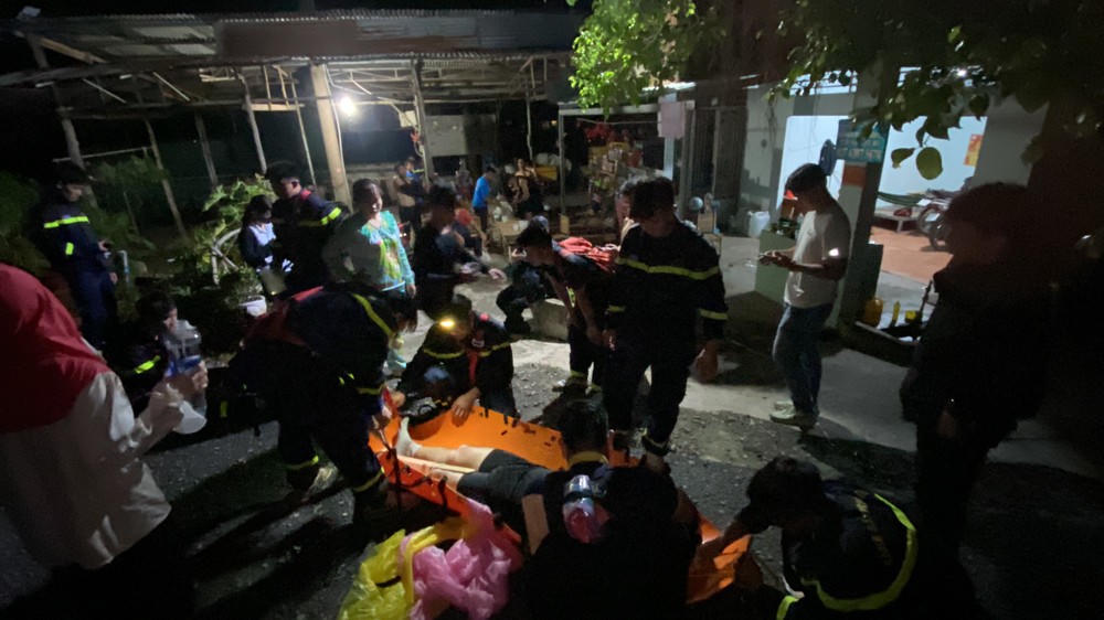 Giải cứu thành công 4 người bị lạc trên núi Bà Đen