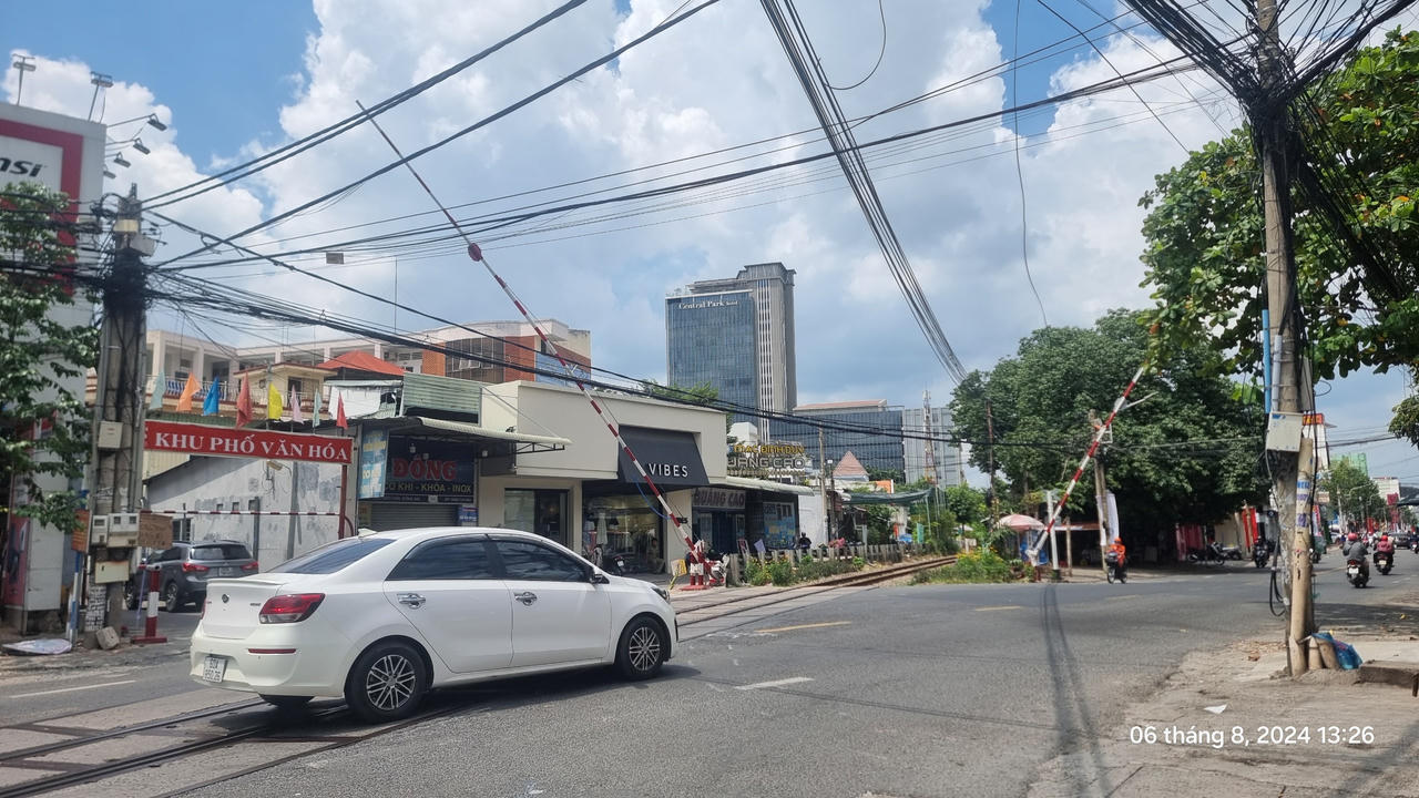 Khởi tố vụ tai nạn giữa ô-tô và tàu hoả tại Đồng Nai làm 5 người thương vong