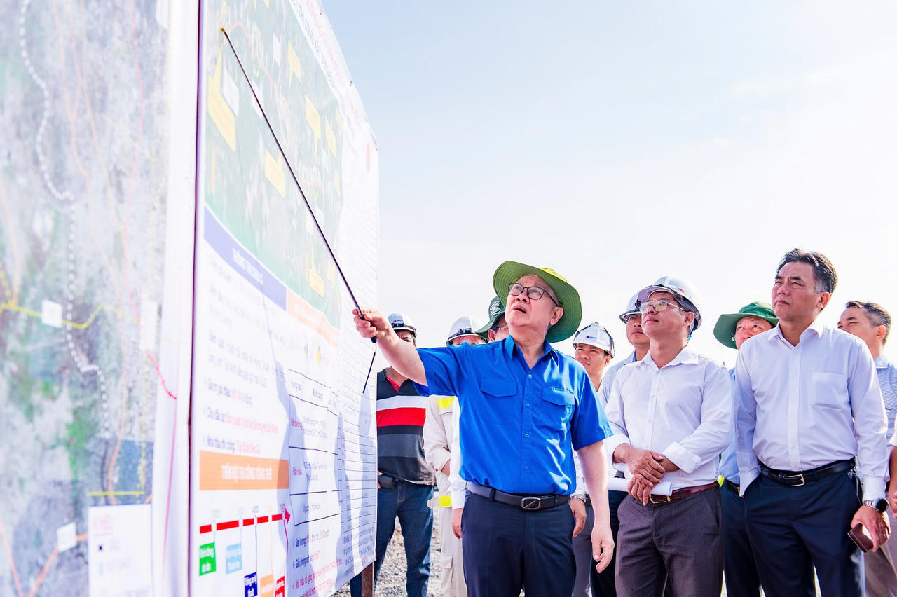 Bình Dương kiến nghị Thủ tướng hàng loạt vấn đề xây dựng hạ tầng