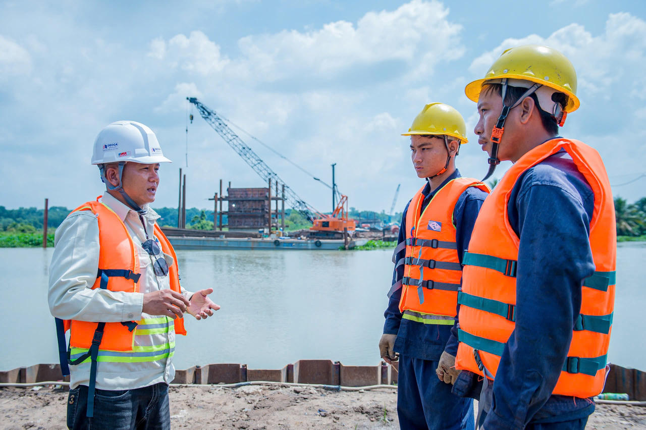 Nỗ lực đưa Dự án đường Hồ Chí Minh 'về đích' vào ngày 30/4/2025