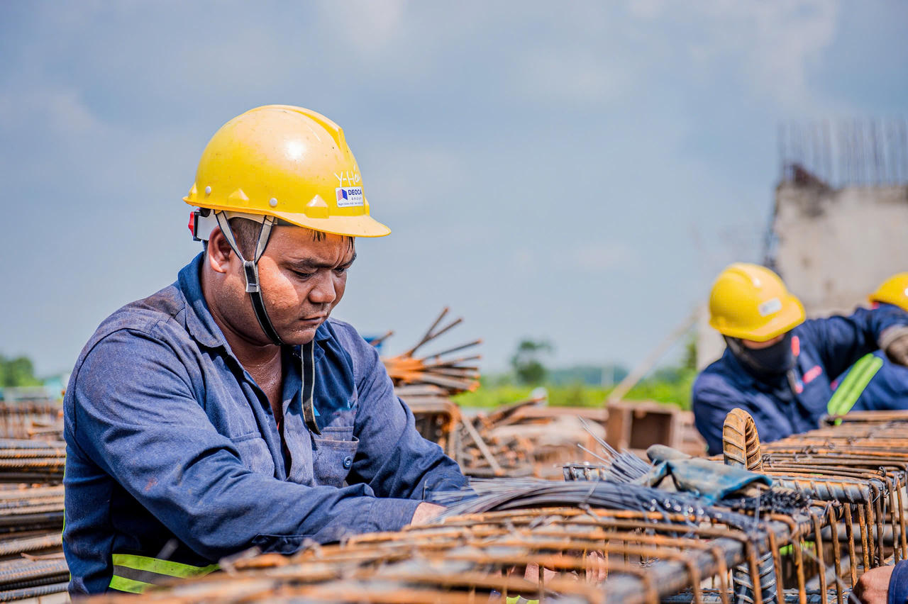 Nỗ lực đưa Dự án đường Hồ Chí Minh 'về đích' vào ngày 30/4/2025