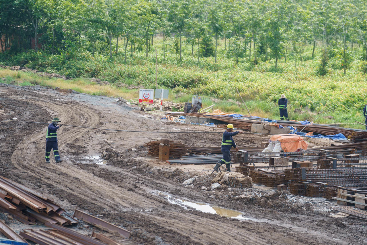 Nỗ lực đưa Dự án đường Hồ Chí Minh 'về đích' vào ngày 30/4/2025