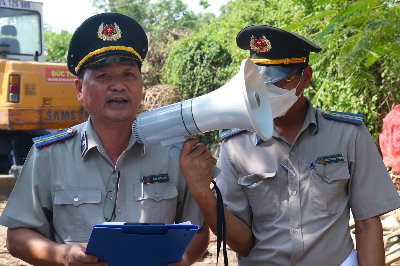 Đồng Nai: Gần 100 người tiến hành cưỡng chế giao đất cho người thắng kiện