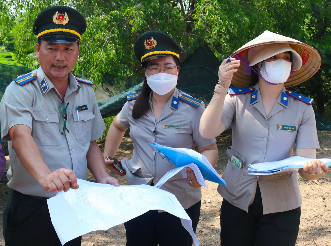 Đồng Nai: Gần 100 người tiến hành cưỡng chế giao đất cho người thắng kiện