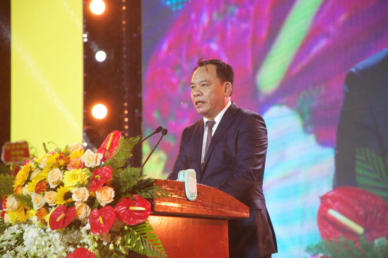 Huyện anh hùng quyết tâm xây thành phố Cảng