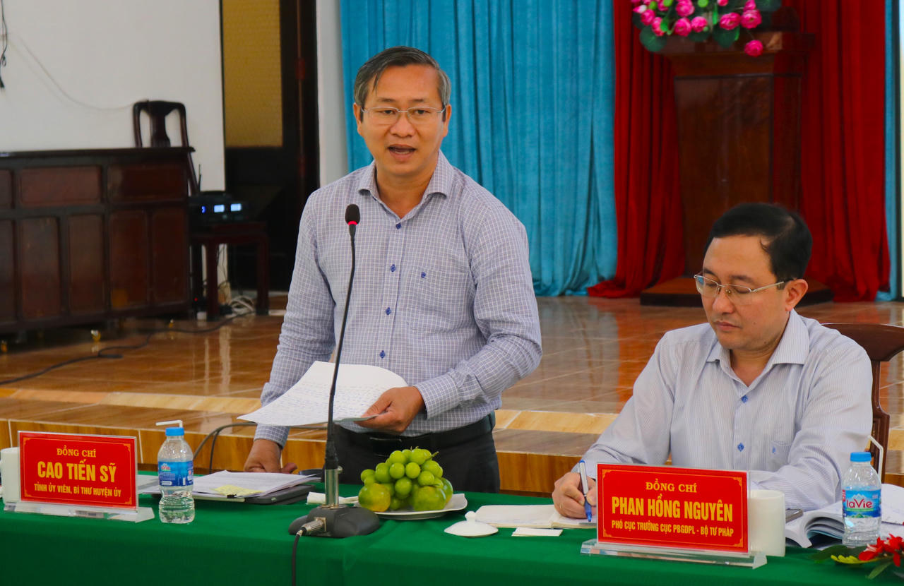 Đoàn kiểm tra của Hội đồng phối hợp phổ biến giáo dục pháp luật trung ương làm việc với huyện Thống Nhất (Đồng Nai)