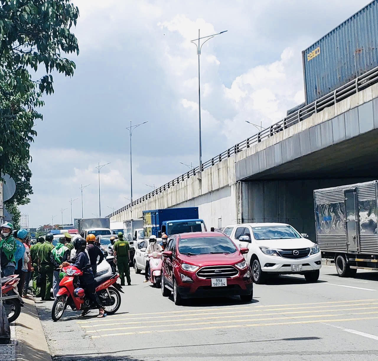 Khống chế đối tượng người nước ngoài nghi đánh tráo tài sản 