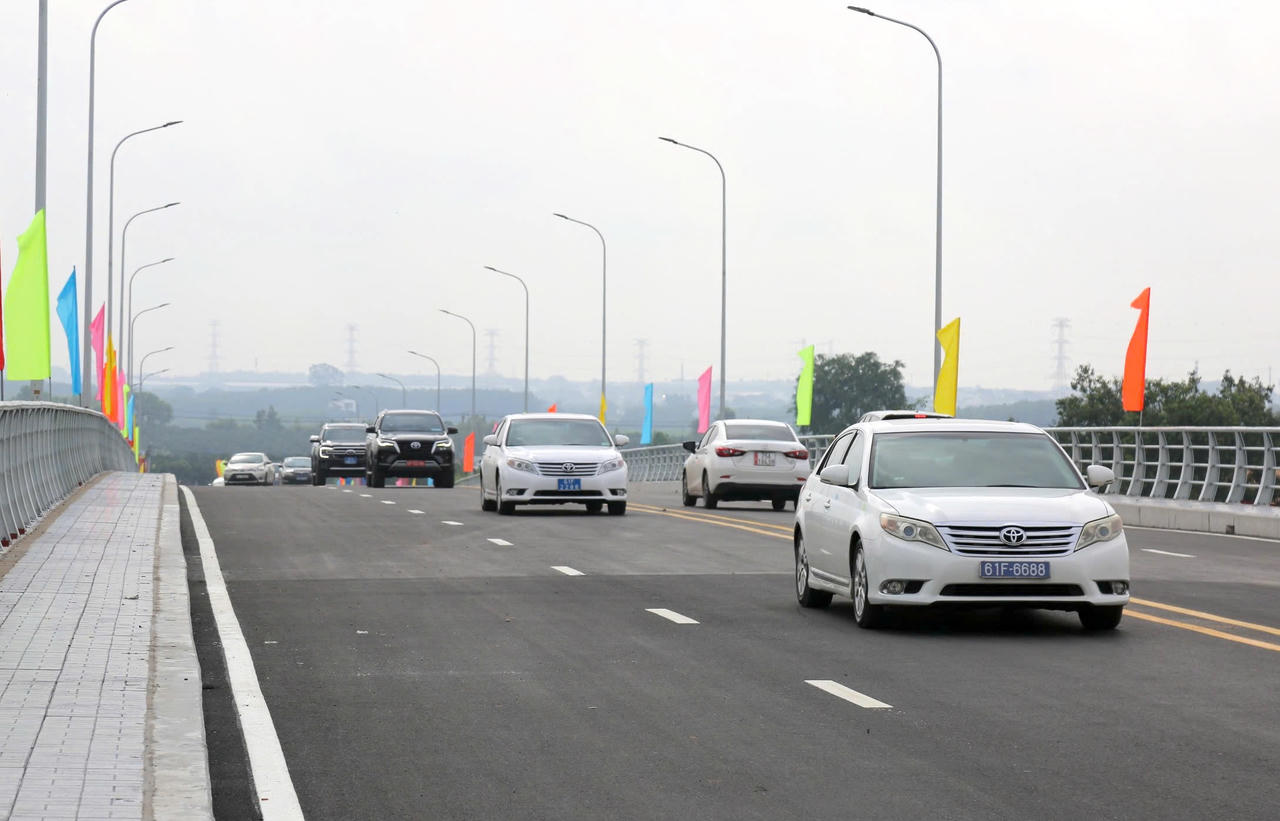 Bình Dương khánh thành 2 công trình hơn 4.000 tỷ đồng