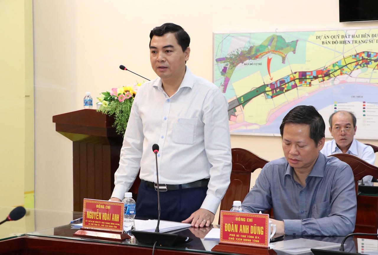 Đoàn kiểm tra của Ban Bí thư làm việc với Ban Thường vụ Tỉnh uỷ Bình Thuận