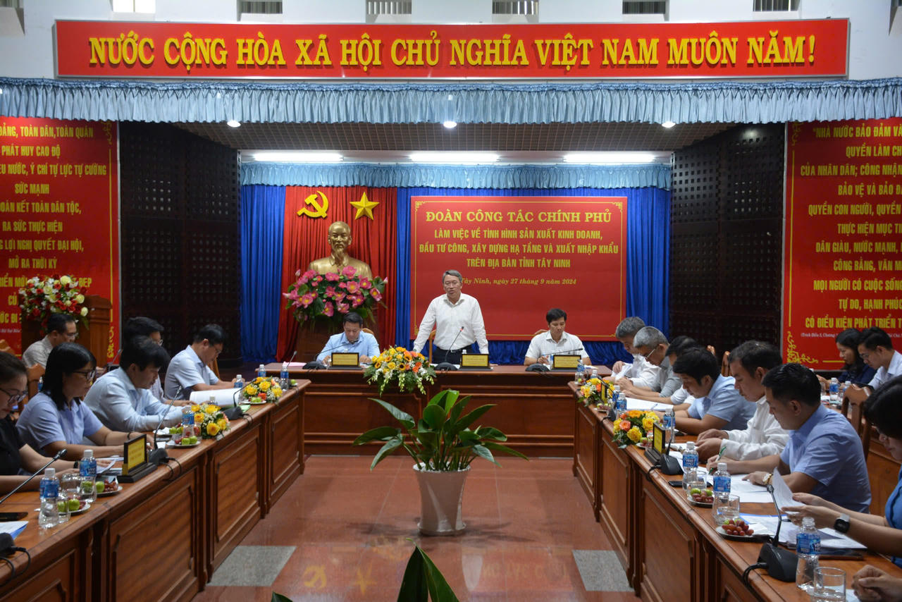 Bộ trưởng Bộ Tư pháp Nguyễn Hải Ninh: “Tây Ninh cần gắn quy hoạch tỉnh với quy hoạch vùng, đẩy mạnh kinh tế biên mậu”