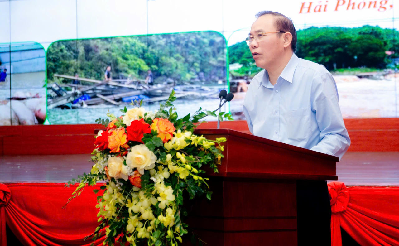 Tập đoàn C.P. ủng hộ 5 tỷ đồng hàng hóa và tiền mặt cho người dân bị bão lũ Yagi