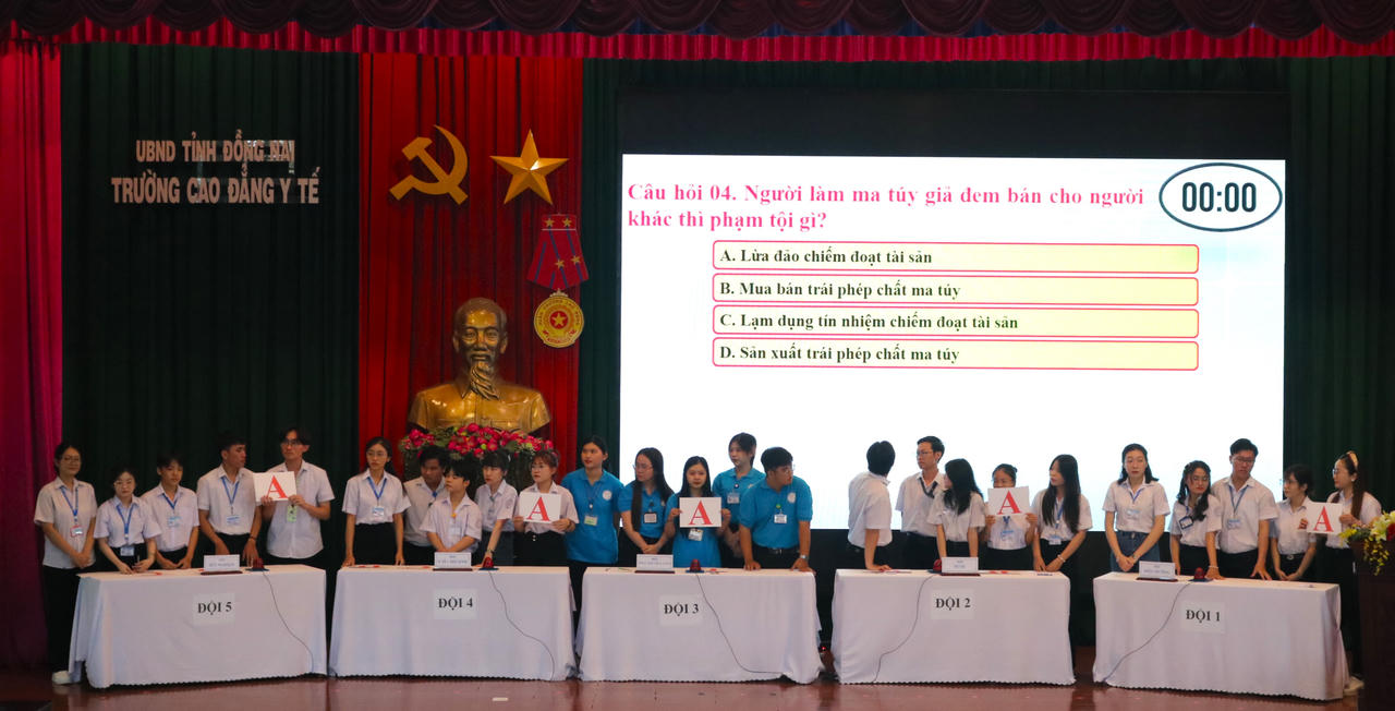 Hơn 600 sinh viên dự hội thi Tìm hiểu pháp luật về phòng, chống tội phạm và tác hại của thuốc lá