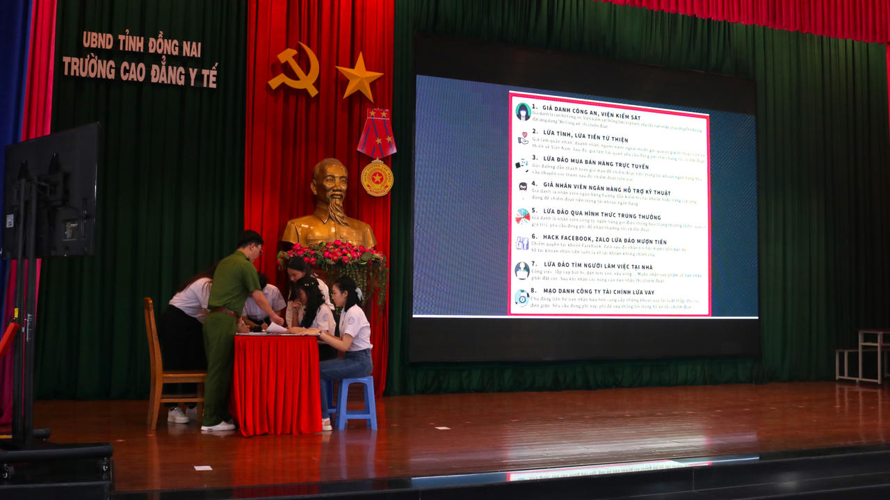 Hơn 600 sinh viên dự hội thi Tìm hiểu pháp luật về phòng, chống tội phạm và tác hại của thuốc lá