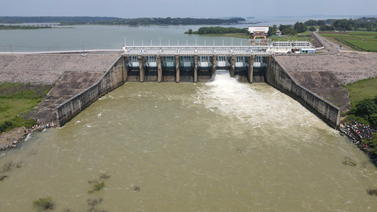 10h ngày 12/10, Thuỷ điện Trị An xả lũ 