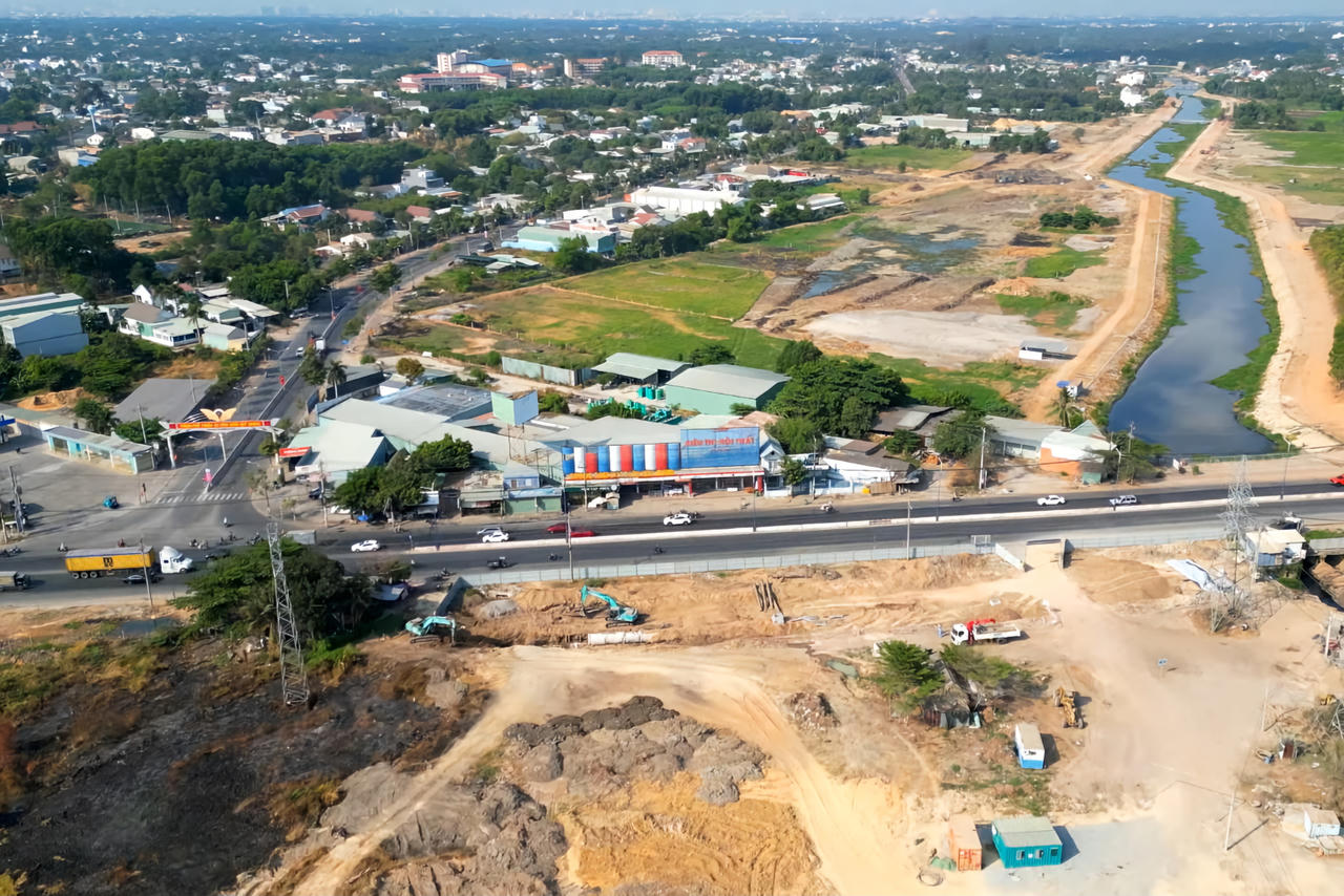 Bình Dương quyết tâm thực hiện đợt thi đua cao điểm “500 ngày đêm hoàn thành 3.000 km đường bộ cao tốc”