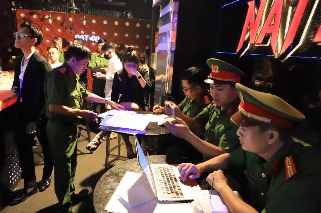 180 cán bộ chiến sĩ Công an tỉnh Đồng Nai đồng loạt xuất quân triệt xóa các quán bar trá hình