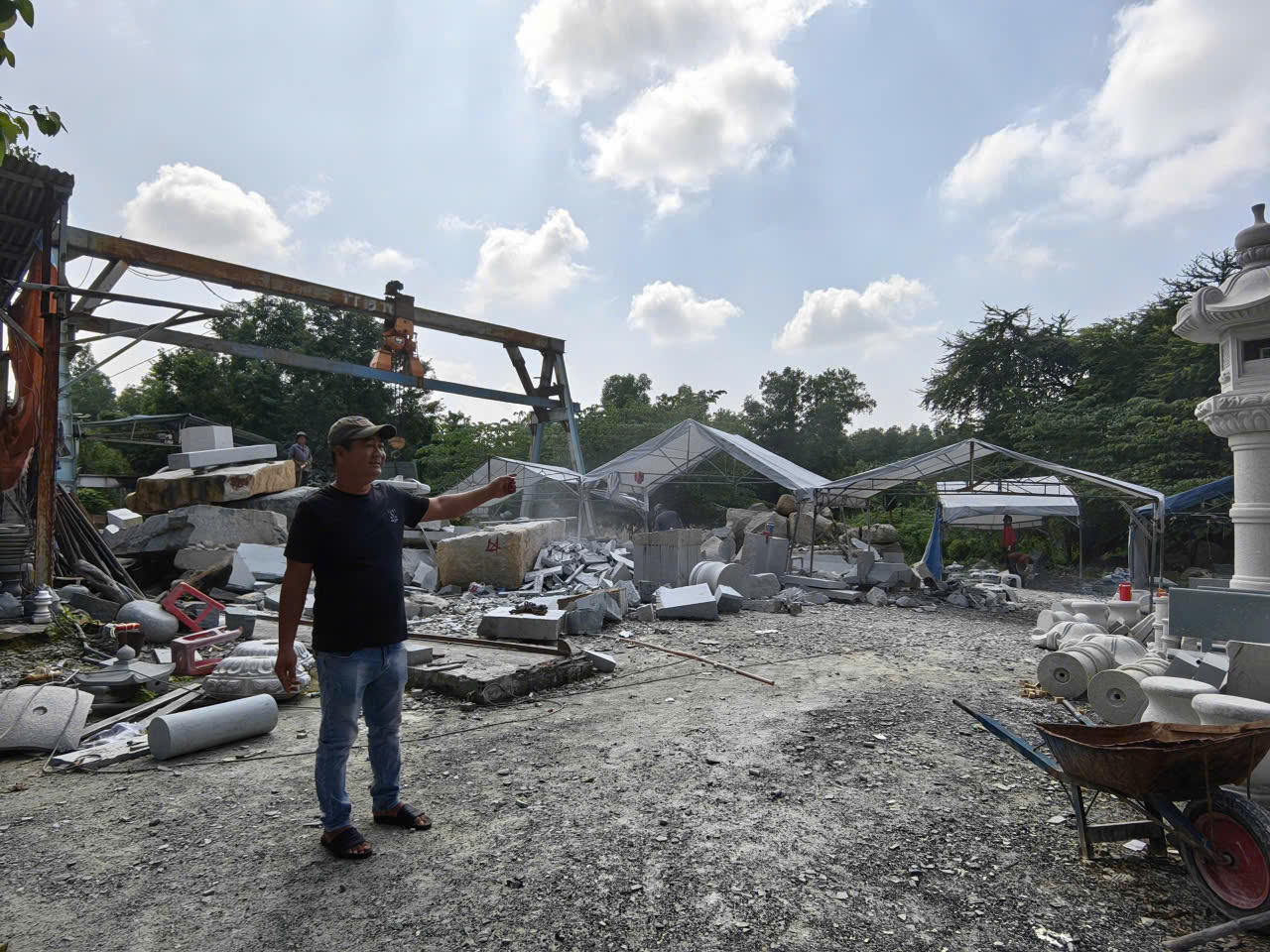 Gian nan làng nghề làm đá Bửu Long