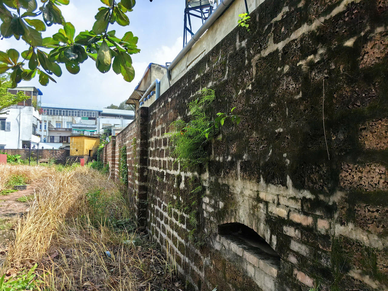 Thành cổ giữa lòng thành phố Biên Hoà