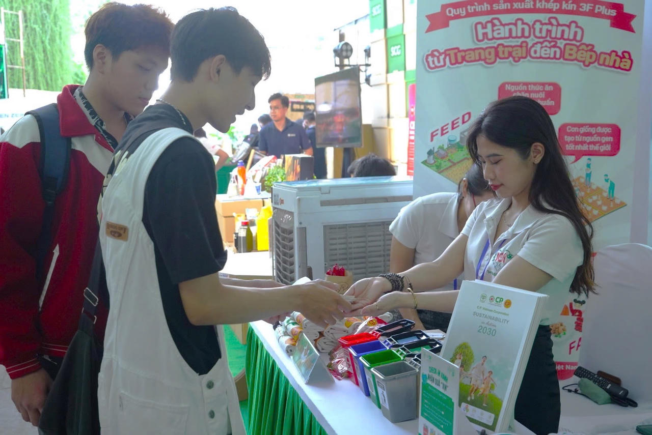 C.P. Việt Nam cùng thúc đẩy lối sống xanh trong Ngày Hội Việt Nam Xanh