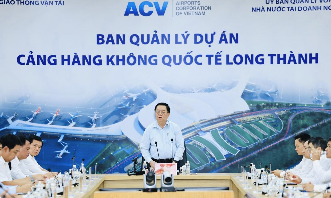 Trưởng Ban Tuyên giáo Trung ương Nguyễn Trọng Nghĩa thị sát dự án sân bay Long Thành
