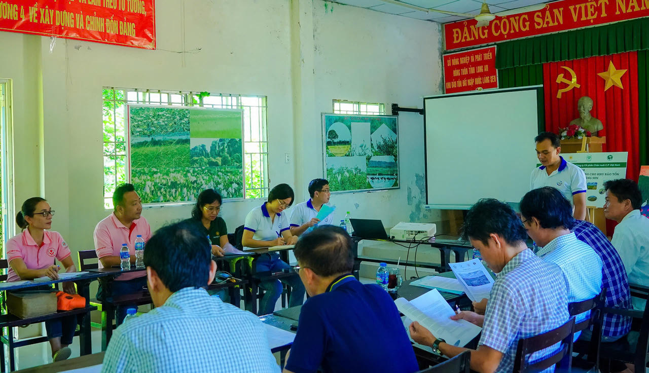 C.P. Việt Nam bàn giao dự án phục hồi 17 hecta rừng tràm tại Long An